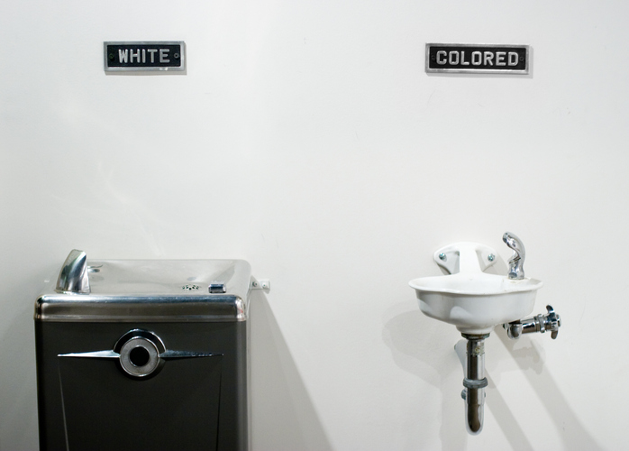 Segregated water fountains