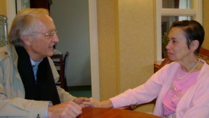 Lino Darchun visits wife and Alzheimer's sufferer Sydnee Conway at a care facility in Orland Park, Ill. The couple works with social worker Darby Morhardt. Photo by Elizabeth Brandon of Medill.